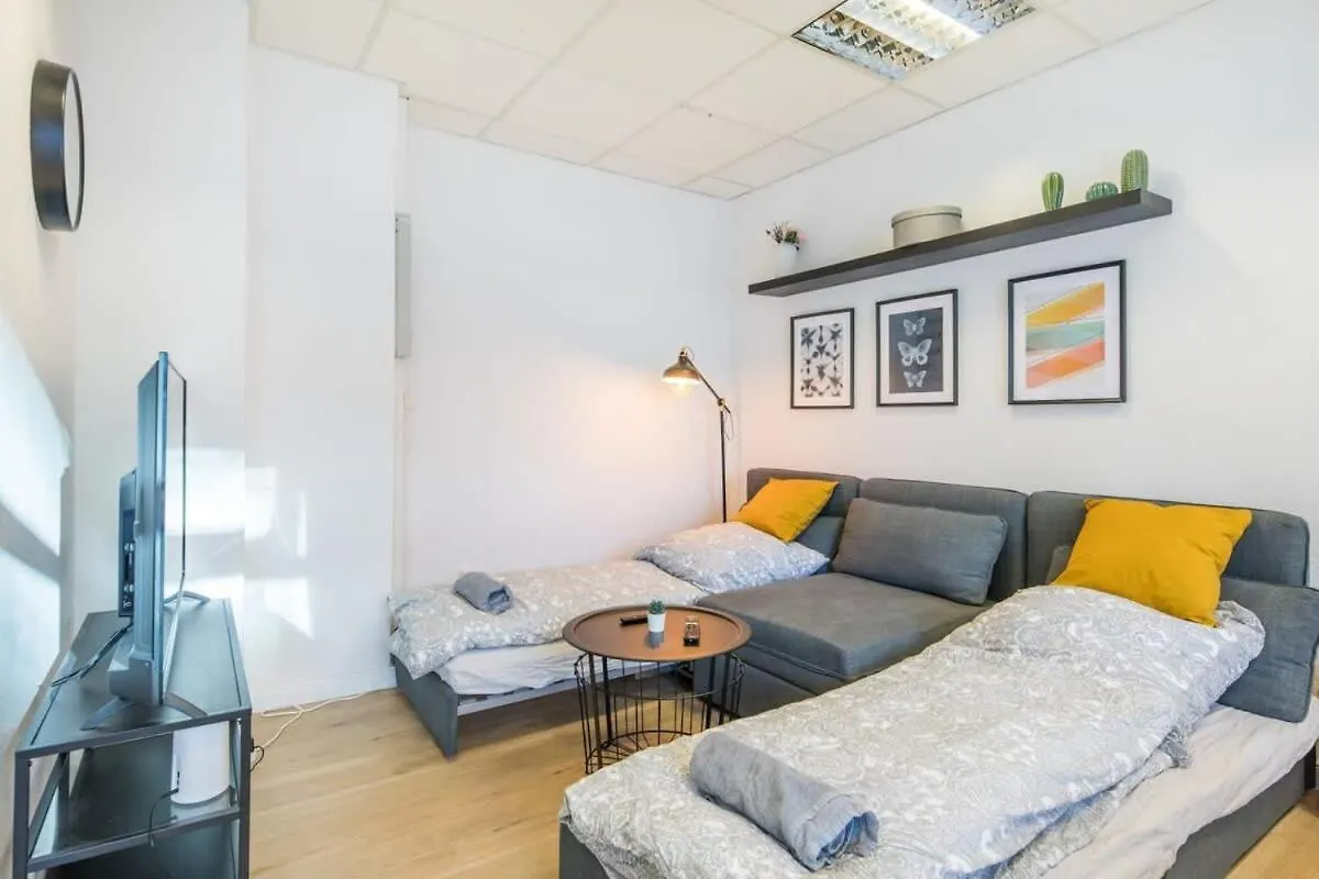 Spacious Two Br Close To Stadtpark And Street Parking Hamburg 0*,  Niemcy
